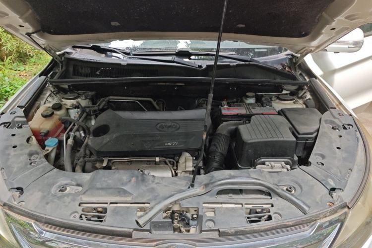 Used BYD Song 2016 1.5TI Manual Luxury Model Engine Bay