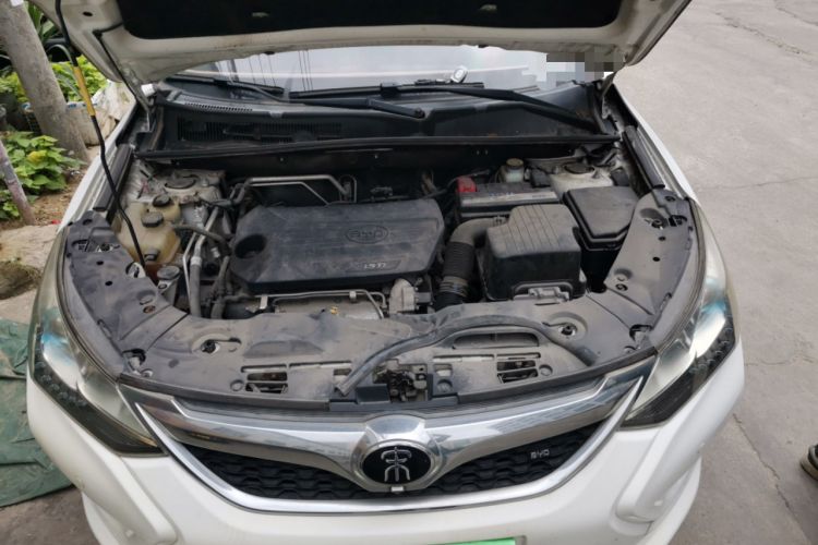 Used BYD Song 2016 GaiShi Edition 1.5TID Automatic Elite Model Engine Bay