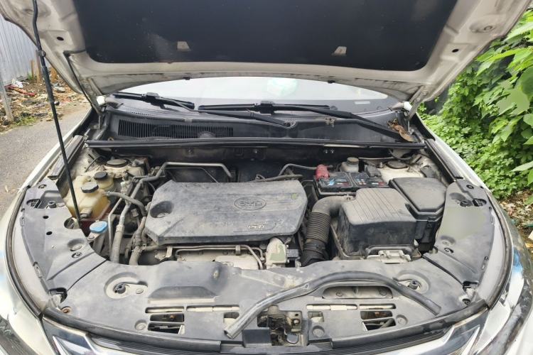 Used BYD Song 2016 1.5TI Manual Luxury Model Engine Bay