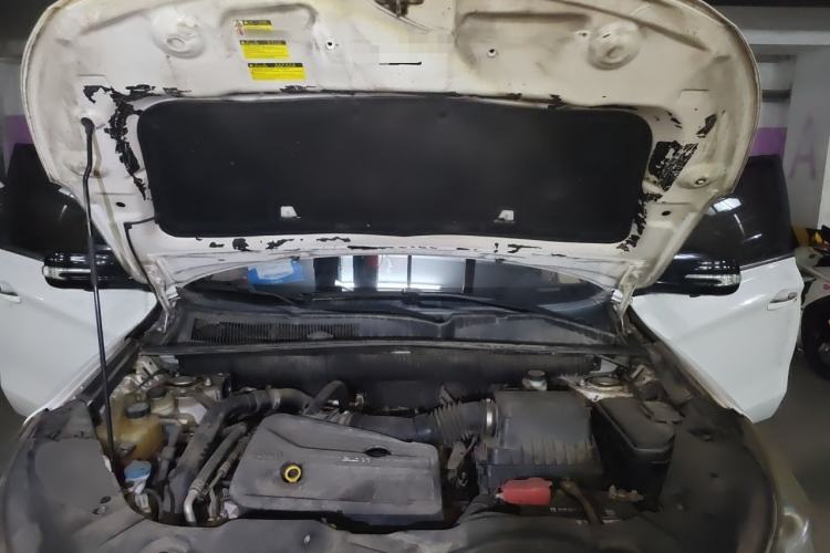 Used BYD Song 2016 2.0TID Automatic Prestige Edition Engine Bay