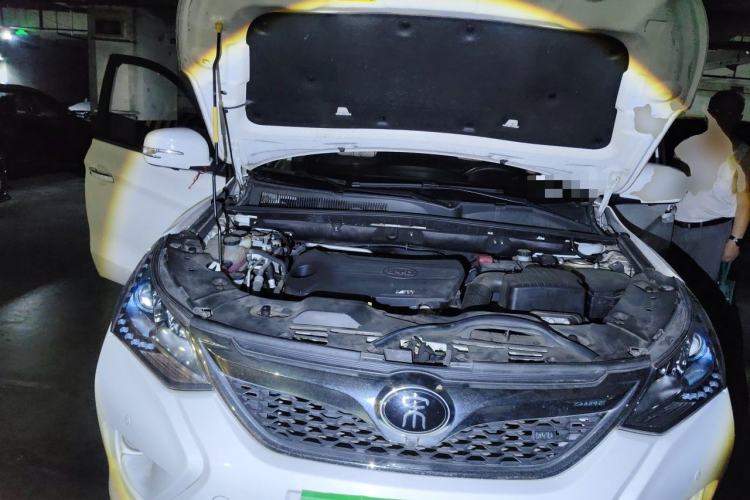 Used BYD Song 2016 Gaishi Edition 1.5TID Automatic Luxury Model Engine Bay