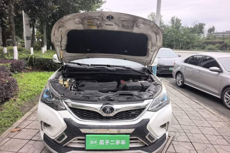 Used BYD Song 2016 Gaishi Edition 1.5TI Manual Haoya Model Engine Bay