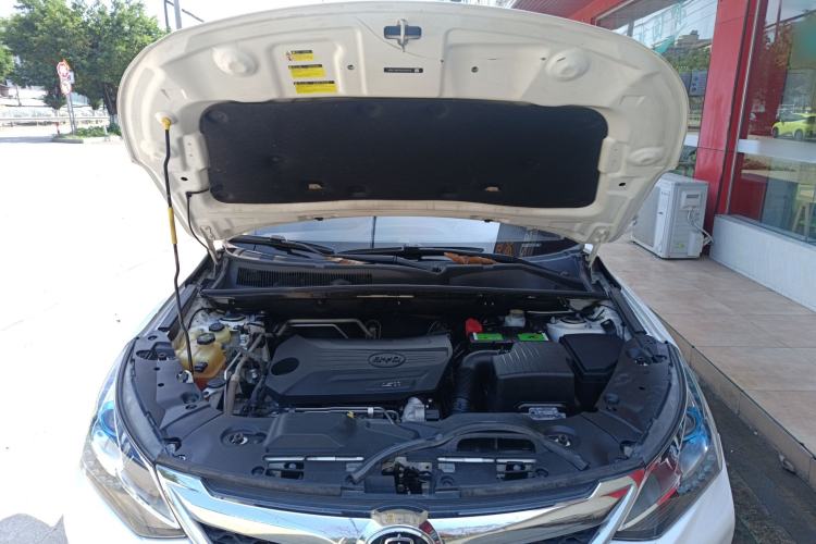 Used BYD Song 2016 GaiShi Edition 1.5TI Manual Elite Model Engine Bay
