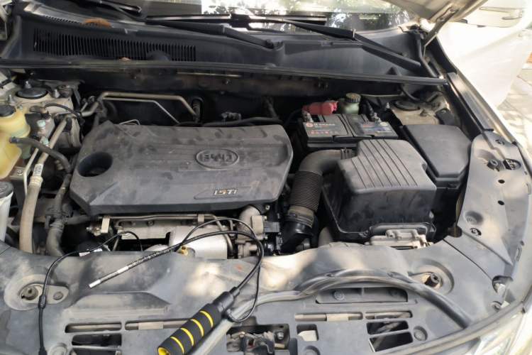 Used BYD Song 2016 GaiShi Edition 1.5TID Automatic Elite Model Engine Bay Left