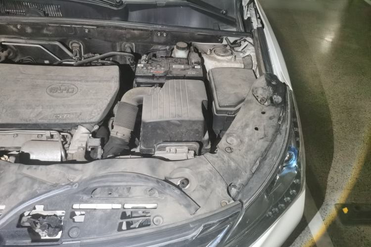 Used BYD Song 2016 GaiShi Edition 1.5TID Automatic Elite Model Engine Bay Left