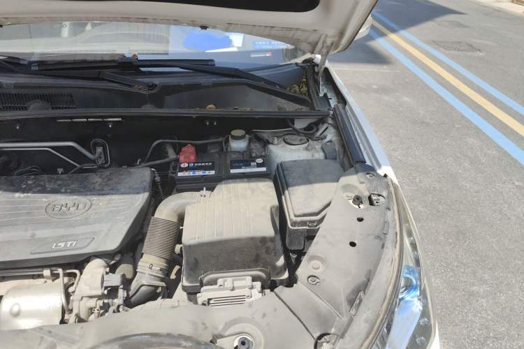 Used BYD Song 2016 GaiShi Edition 1.5TI Manual Elite Model Engine Bay Left