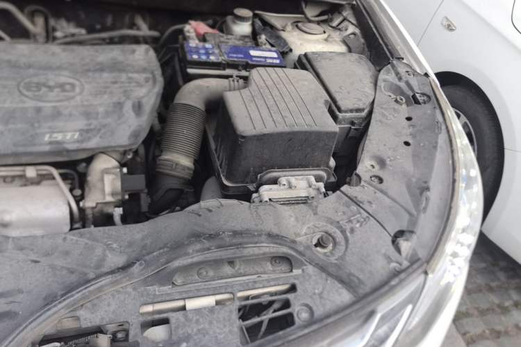 Used BYD Song 2016 GaiShi Edition 1.5TID Automatic Elite Model Engine Bay Left