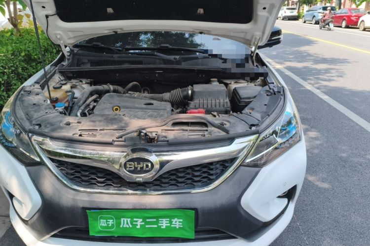 Used BYD Song 2016 2.0TID Automatic Flagship Edition Engine Bay Left