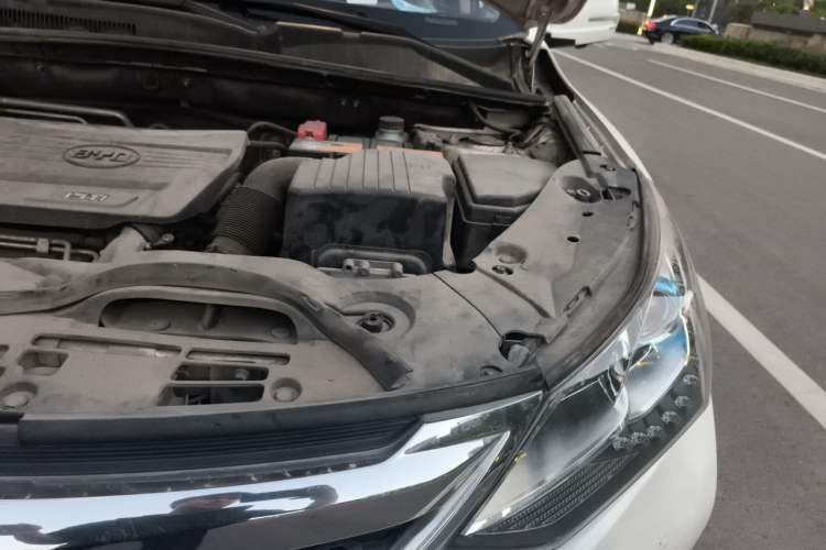 Used BYD Song 2016 1.5TI Manual Luxury Model Engine Bay Left