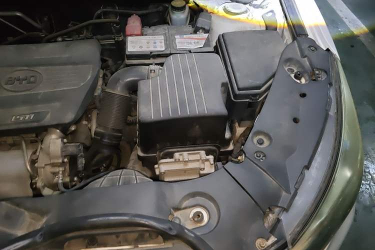 Used BYD Song 2016 1.5TI Manual Luxury Model Engine Bay Left
