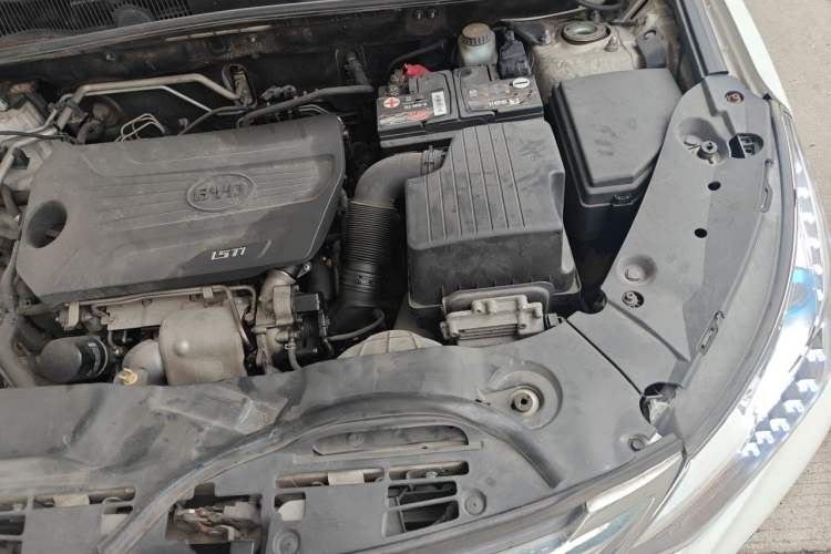 Used BYD Song 2016 GaiShi Edition 1.5TID Automatic Elite Model Engine Bay Left