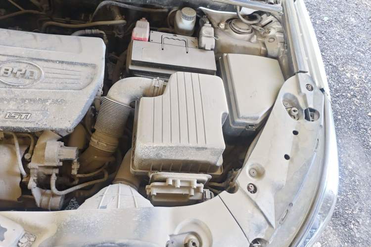 Used BYD Song 2016 GaiShi Edition 1.5TI Manual Elite Model Engine Bay Left