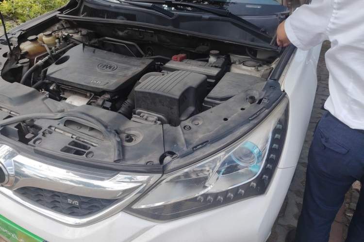 Used BYD Song 2016 GaiShi Edition 1.5TID Automatic Elite Model Engine Bay Left