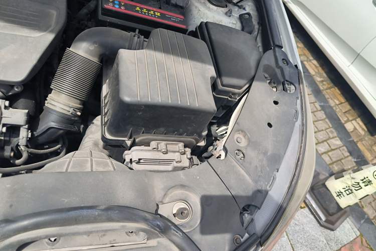 Used BYD Song 2016 GaiShi Edition 1.5TID Automatic Elite Model Engine Bay Left
