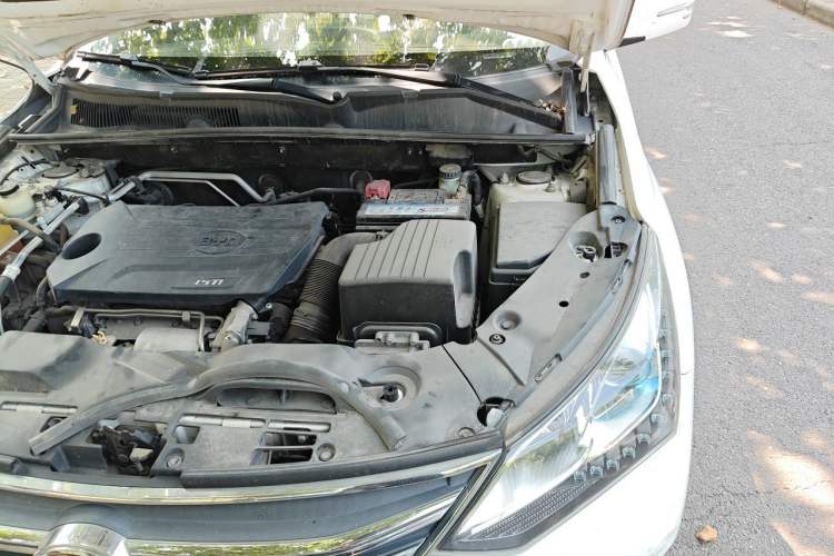 Used BYD Song 2016 Gaishi Edition 1.5TID Automatic Leading Model Engine Bay Left