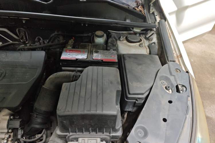 Used BYD Song 2016 1.5TI Manual Luxury Model Engine Bay Left