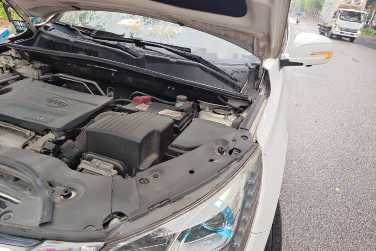Used BYD Song 2016 GaiShi Edition 1.5TI Manual Elite Model Engine Bay Left