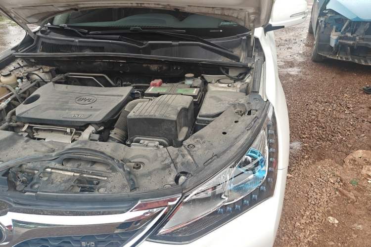 Used BYD Song 2016 Gaishi Edition 1.5TID Automatic Leading Model Engine Bay Left