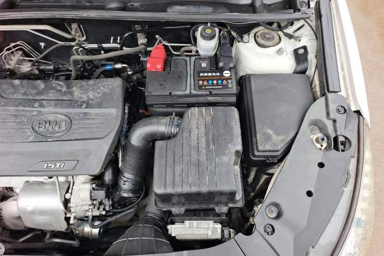 Used BYD Song 2016 GaiShi Edition 1.5TI Manual Elite Model Engine Bay Left