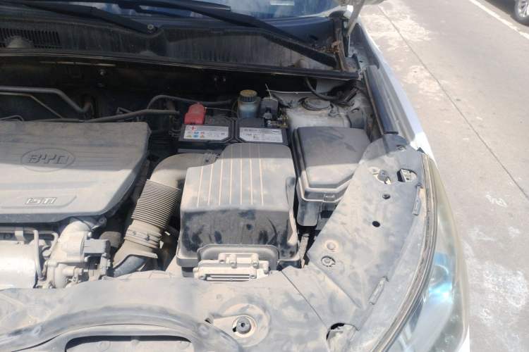 Used BYD Song 2016 1.5TI Manual Luxury Model Engine Bay Left