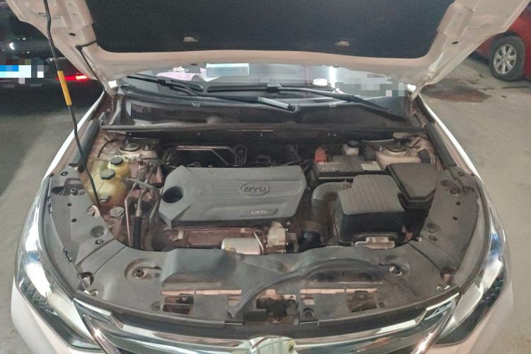 Used BYD Song 2016 GaiShi Edition 1.5TID Automatic Elite Model Engine Bay