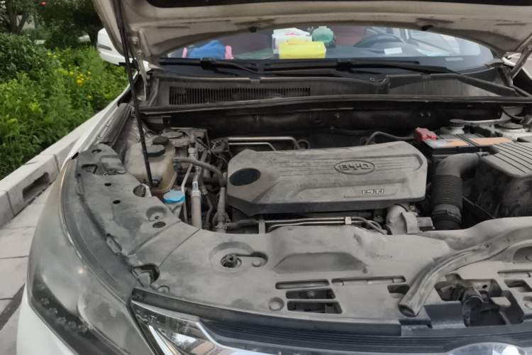 Used BYD Song 2016 1.5TI Manual Luxury Model Engine Bay Right