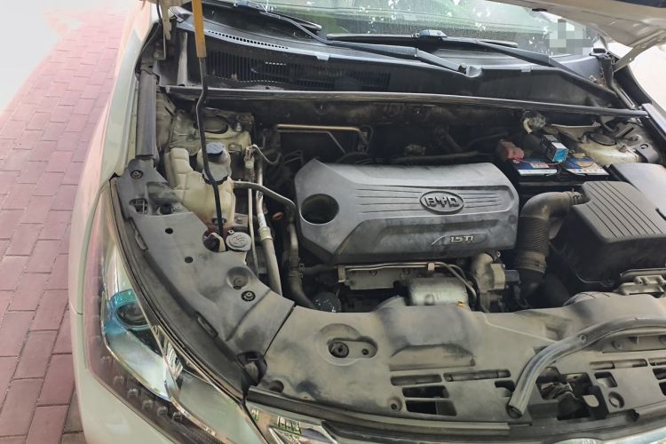 Used BYD Song 2016 GaiShi Edition 1.5TID Automatic Elite Model Engine Bay Right