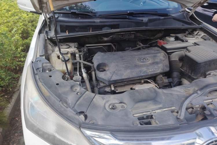 Used BYD Song 2016 GaiShi Edition 1.5TID Automatic Elite Model Engine Bay Right