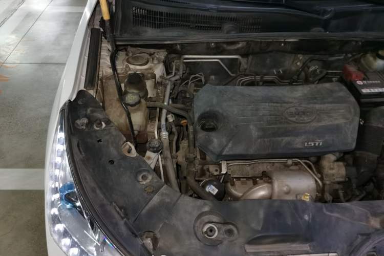 Used BYD Song 2016 GaiShi Edition 1.5TI Manual Elite Model Engine Bay Right
