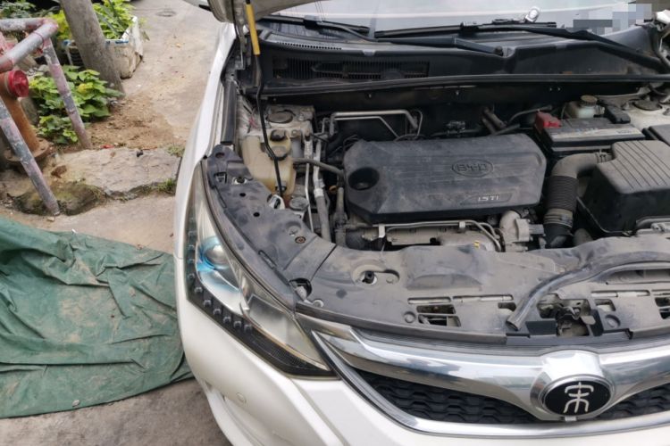 Used BYD Song 2016 GaiShi Edition 1.5TID Automatic Elite Model Engine Bay Right
