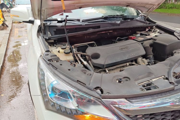 Used BYD Song 2016 GaiShi Edition 1.5TI Manual Elite Model Engine Bay Right