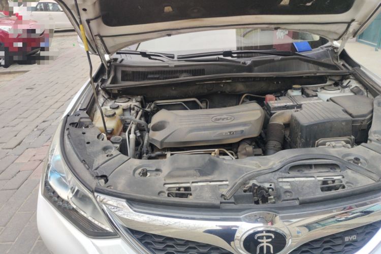 Used BYD Song 2016 Gaishi Edition 1.5TI Manual Haoya Model Engine Bay Right