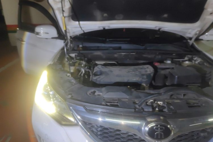 Used BYD Song 2016 GaiShi Edition 1.5TID Automatic Elite Model Engine Bay Right