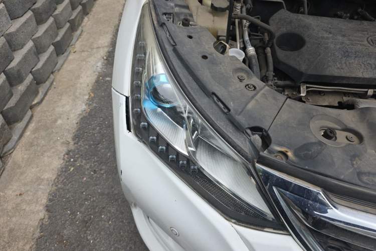 Used BYD Song 2016 GaiShi Edition 1.5TID Automatic Elite Model Engine Bay Right