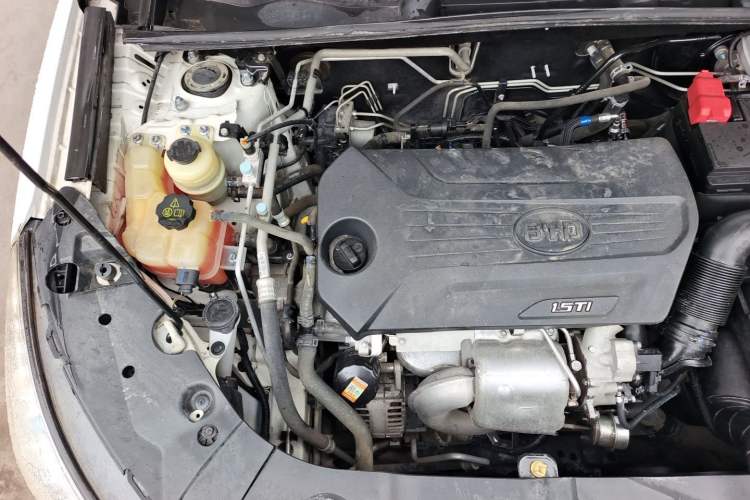 Used BYD Song 2016 GaiShi Edition 1.5TI Manual Elite Model Engine Bay Right