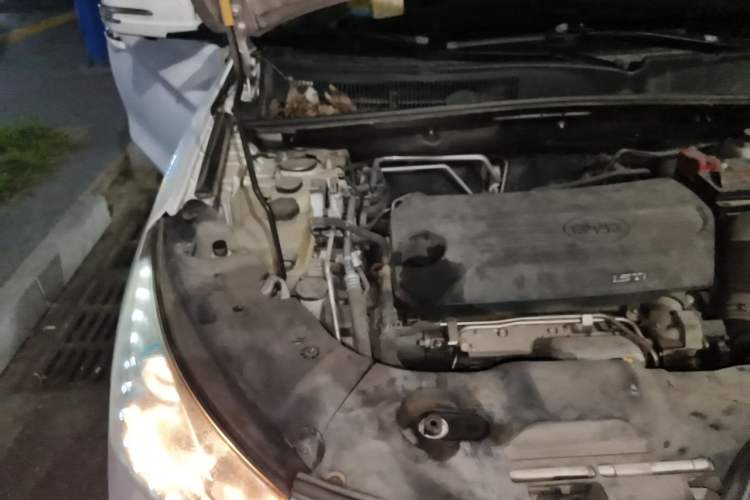 Used BYD Song 2016 GaiShi Edition 1.5TI Manual Elite Model Engine Bay Right