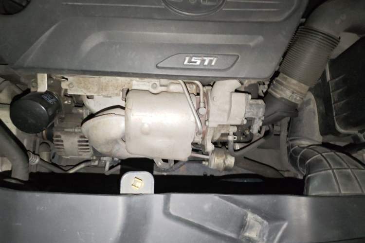 Used BYD Song 2016 Gaishi Edition 1.5TID Automatic Luxury Model Engine Bay