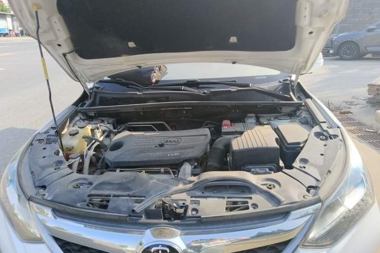Used BYD Song 2016 GaiShi Edition 1.5TI Manual Elite Model Engine Bay