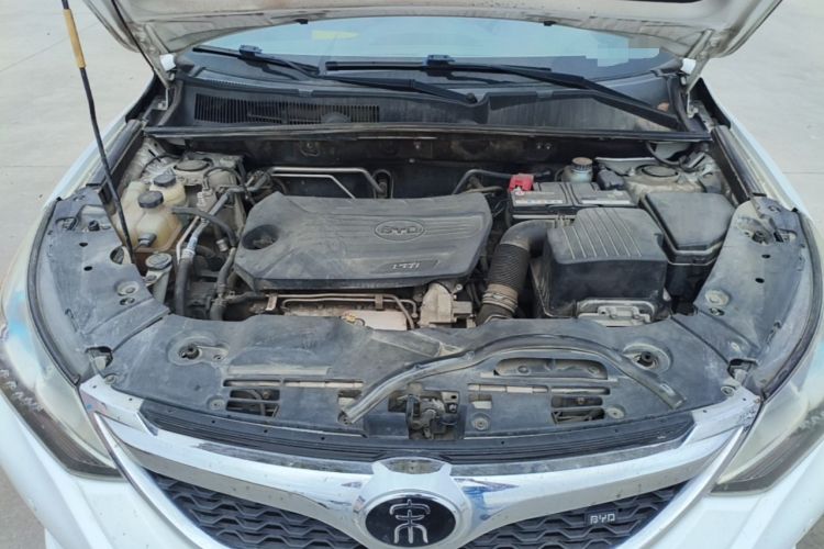 Used BYD Song 2016 Gaishi Edition 1.5TI Manual Haoya Model Engine Bay