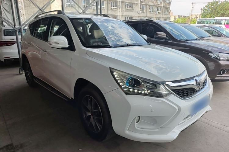 Used BYD Song 2016 GaiShi Edition 1.5TI Manual Elite Model Exterior 1