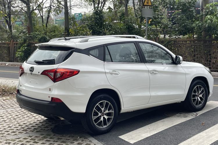 Used BYD Song 2016 GaiShi Edition 1.5TI Manual Elite Model Exterior 3
