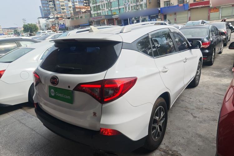 Used BYD Song 2016 GaiShi Edition 1.5TID Automatic Elite Model Exterior 5