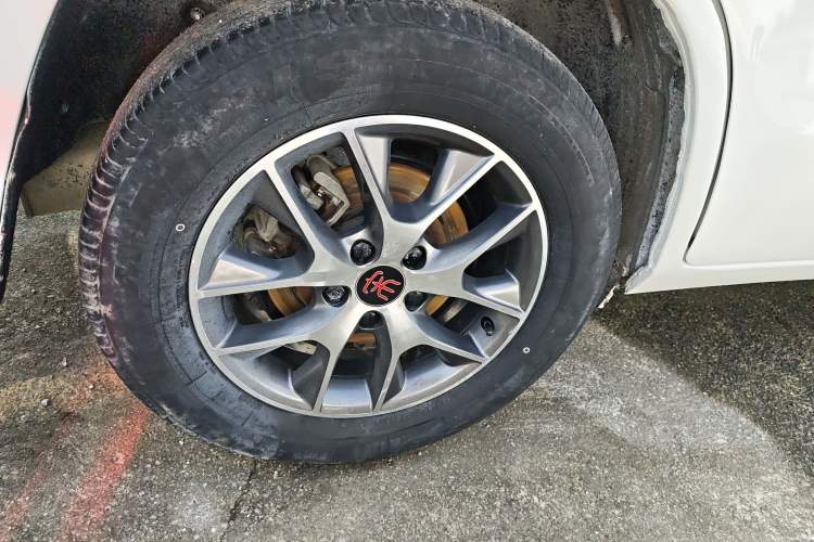 Used BYD Song 2016 GaiShi Edition 1.5TI Manual Elite Model Exterior 5