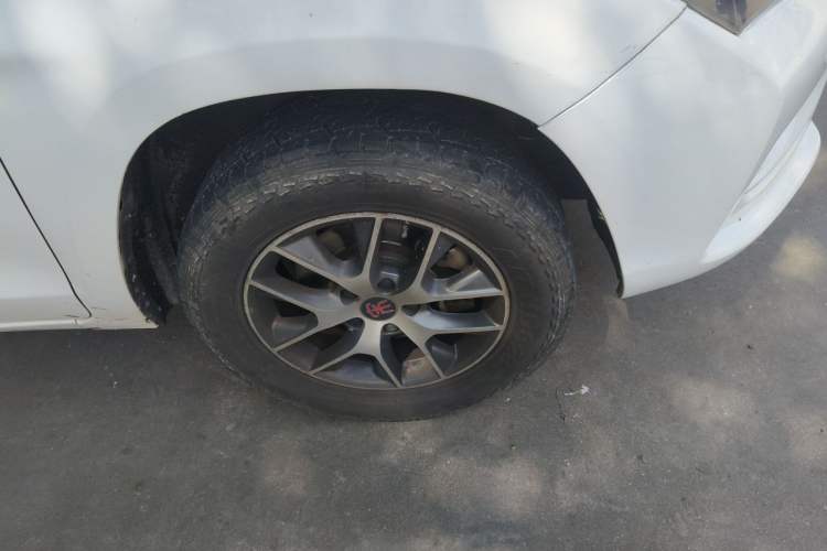 Used BYD Song 2016 GaiShi Edition 1.5TI Manual Elite Model Exterior 7