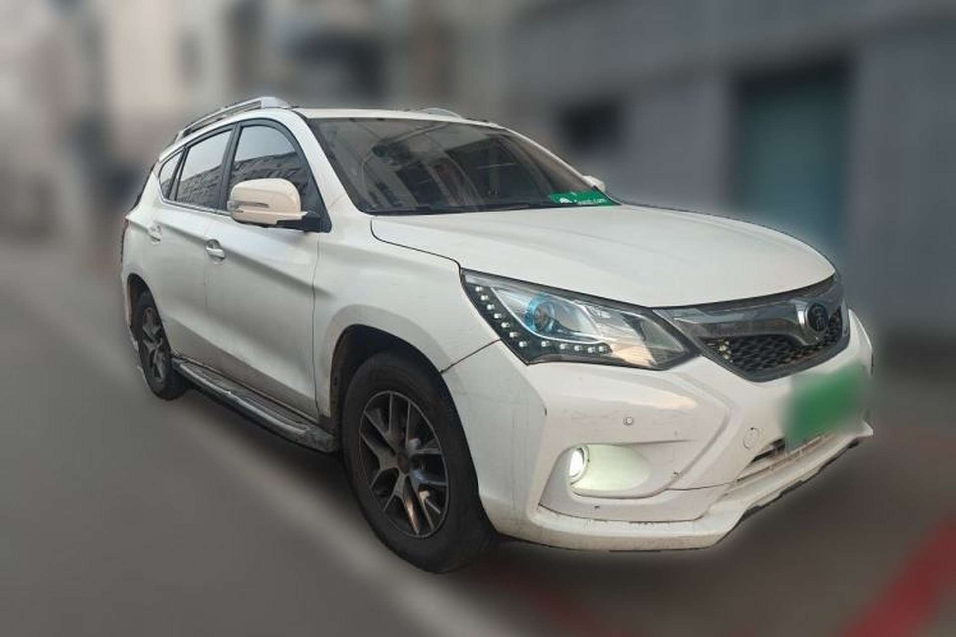 Used BYD Song 2016 GaiShi Edition 1.5TI Manual Elite Model Front Right 45 Deg