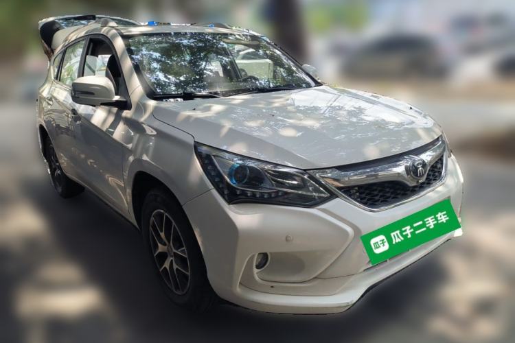 Used BYD Song 2016 GaiShi Edition 1.5TID Automatic Elite Model Front Right 45 Deg