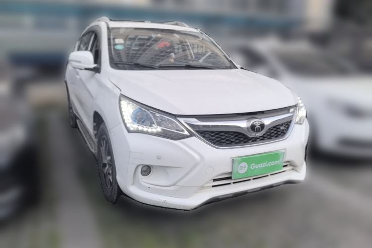 Used BYD Song 2016 GaiShi Edition 1.5TID Automatic Elite Model Front Right 45 Deg