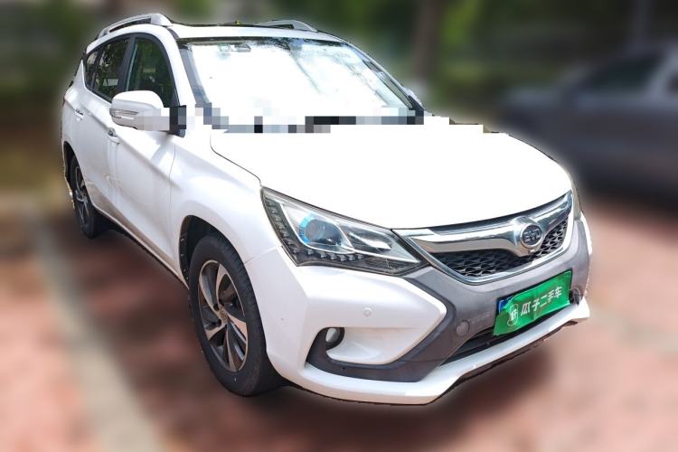 Used BYD Song 2016 1.5TI Manual Luxury Model Front Right 45 Deg