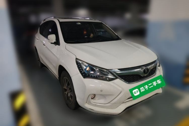 Used BYD Song 2016 GaiShi Edition 1.5TID Automatic Elite Model Front Right 45 Deg