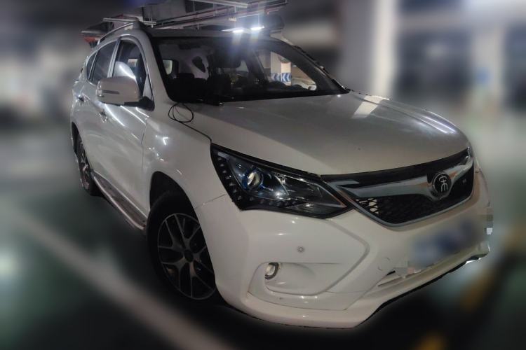 Used BYD Song 2016 GaiShi Edition 1.5TID Automatic Elite Model Front Right 45 Deg
